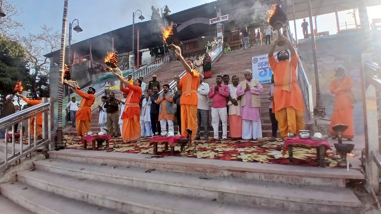 Performed the grand aarti of Yamuna on the lines of Varanasi.