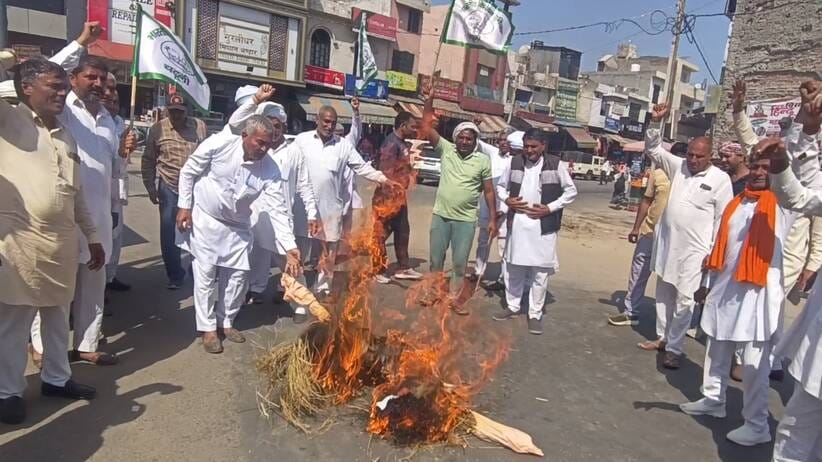 Protests against farm deal, effigies of Modi and Trump burnt