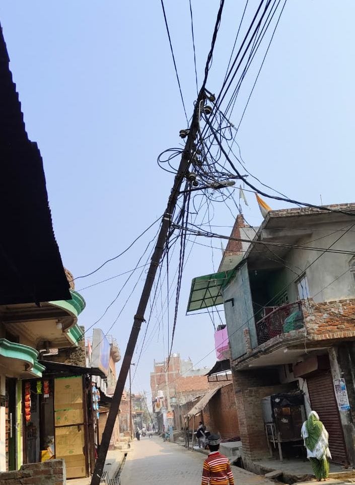 Leaning pillars belie claims of 100% revamp work