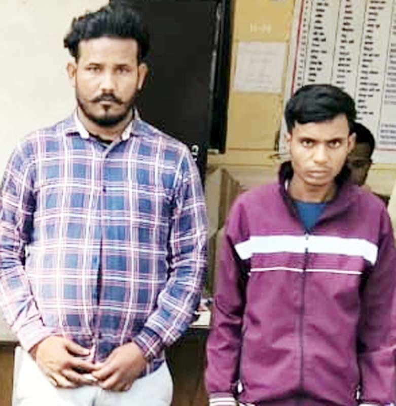 Khutar police arrested two people with opium.
