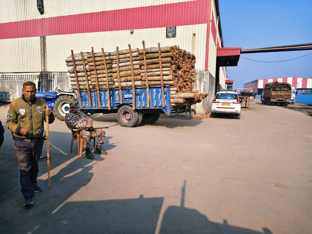 Income Tax raid on Panchjanya factory stalls workers wages in bareilly