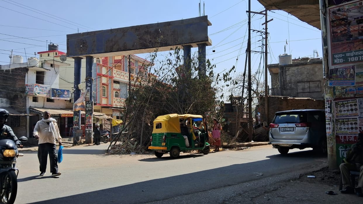 Holika placed under electric wires and poles, adjacent to transformers