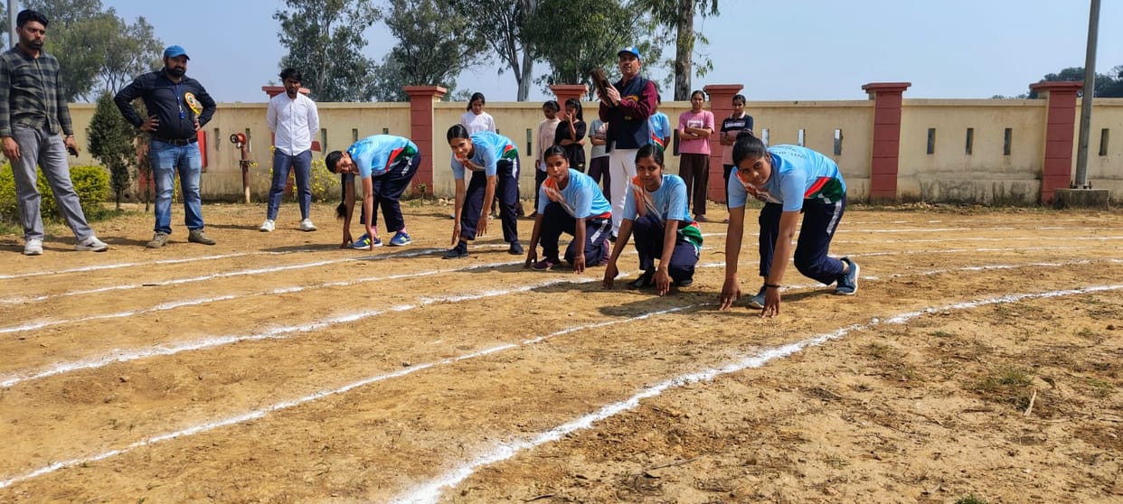 Sachin and Vishakha first in 400 meter race