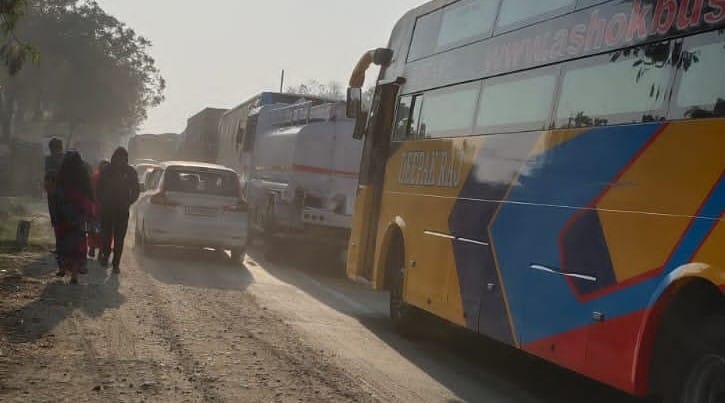 The toll server failed and the highway was jammed for three hours