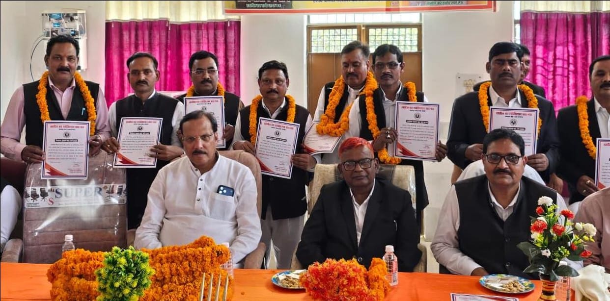 The officials of Tehsil Bar Association Sadar took oath.