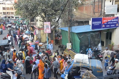 A dash of experimentation in tradition... Gujhiya will taste like Thandai