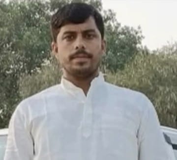 Two Bullets collide in a road accident, youth killed, three injured