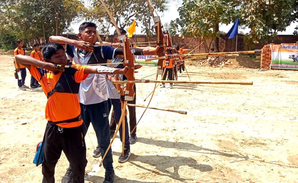The players showed their skills in archery among boys and girls