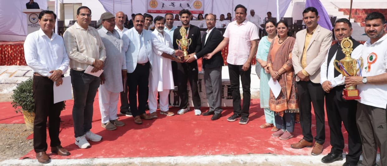 Yash and Jhansi were awarded the Best Athlete Award.