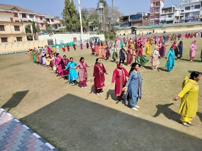 Holi celebrations...500 women rehearse Jhamkada