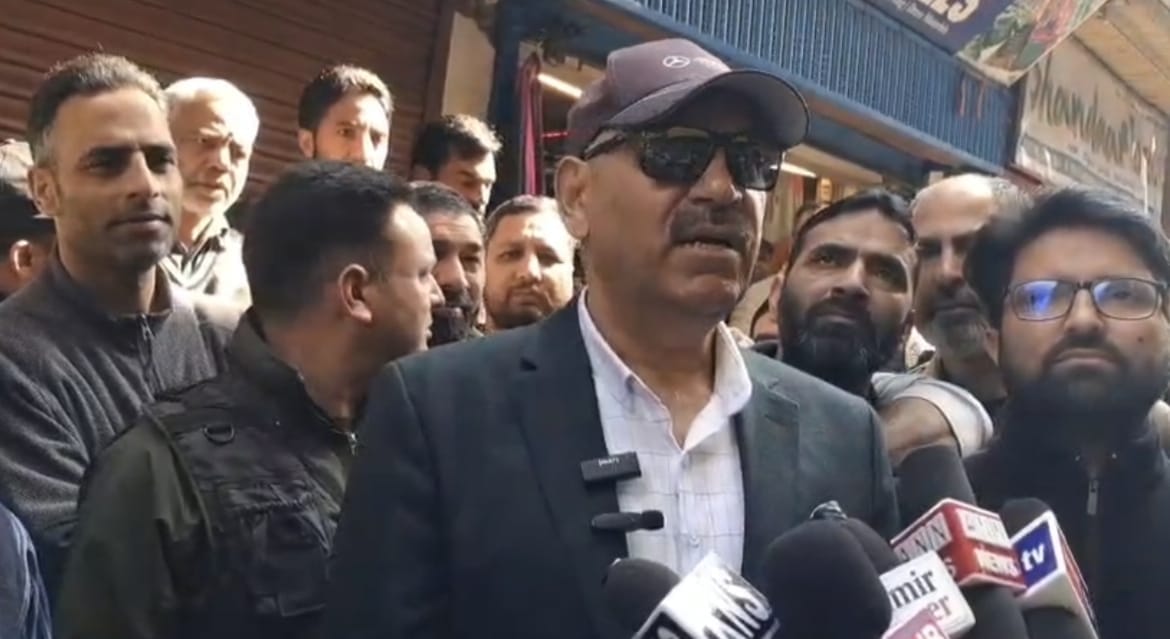 Srinagar, EX MLA, Usman Majid, Meet with Fire Victims