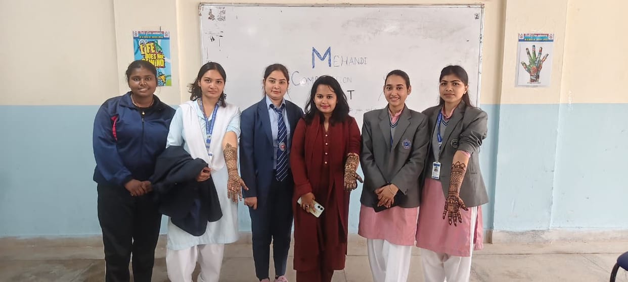 Neha Gairola first in Mehndi competition