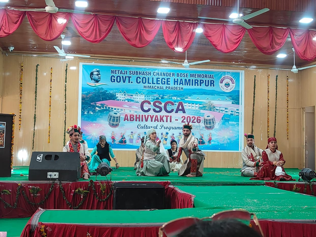 The team of Anchal, Payal Thakur and Kanishka Sharma came first in the quiz.