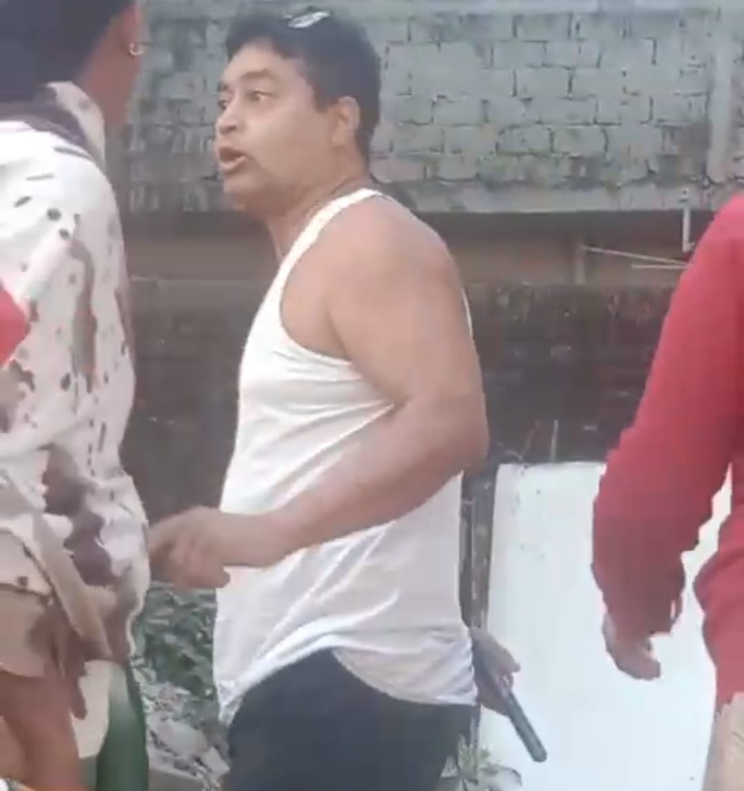 video of lawyer brandishing weapon and assault goes viral in rohtas bihar