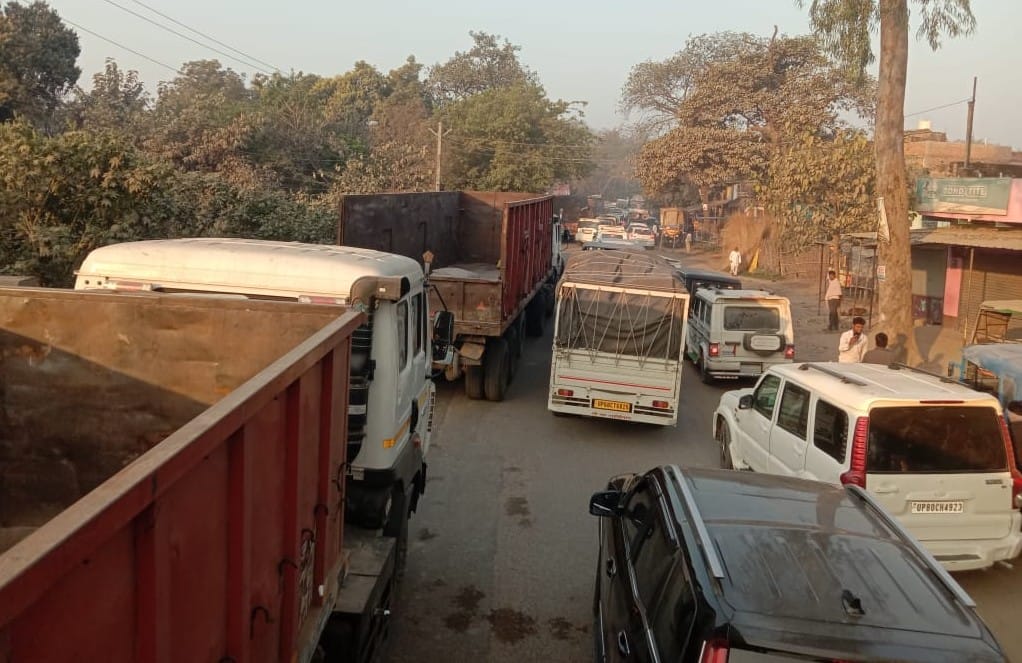 Due to the Mundan ceremony, there was a jam on the second day as well.