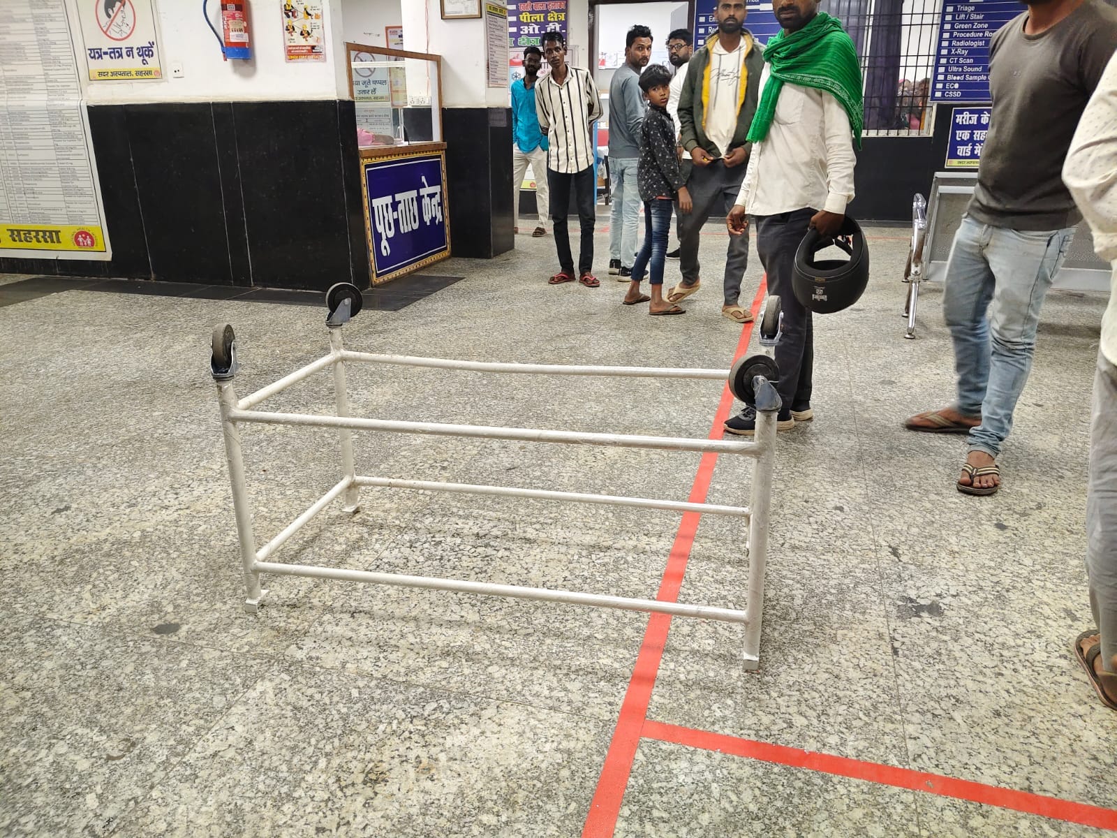 दो युवकों की मौत पर परिजन ने अस्पताल में किया हंगामा