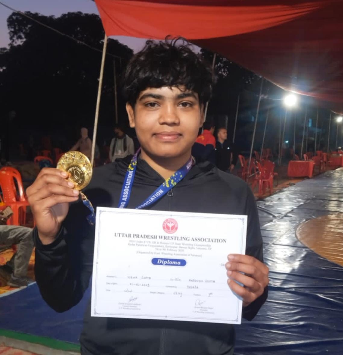 To make his daughter a wrestler, the father built an arena at his doorstep