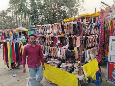 Agra's shoes became everyone's favourite during Holi and Ramadan.