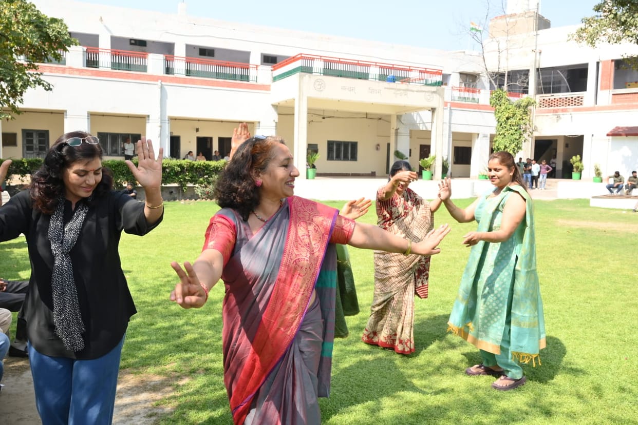 Holi celebrations in full swing at Hindu College