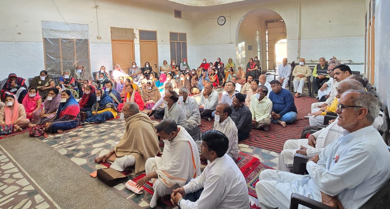 One should be content in life: Mukesh Muni