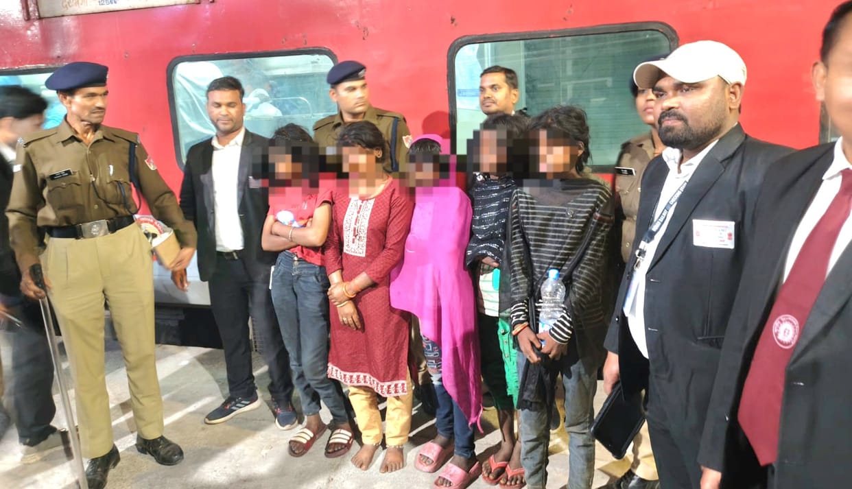 5 Missing Girls from Saharsa Rescued Safely at UP's Aishbagh Railway Station