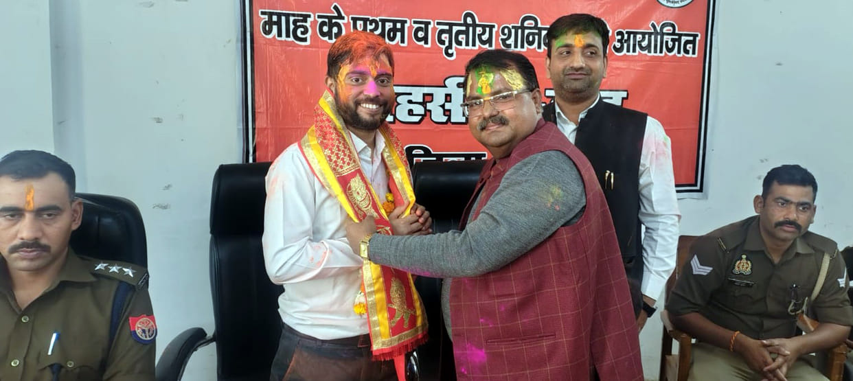 Holi's sweetness mixed with songs, message of harmony given