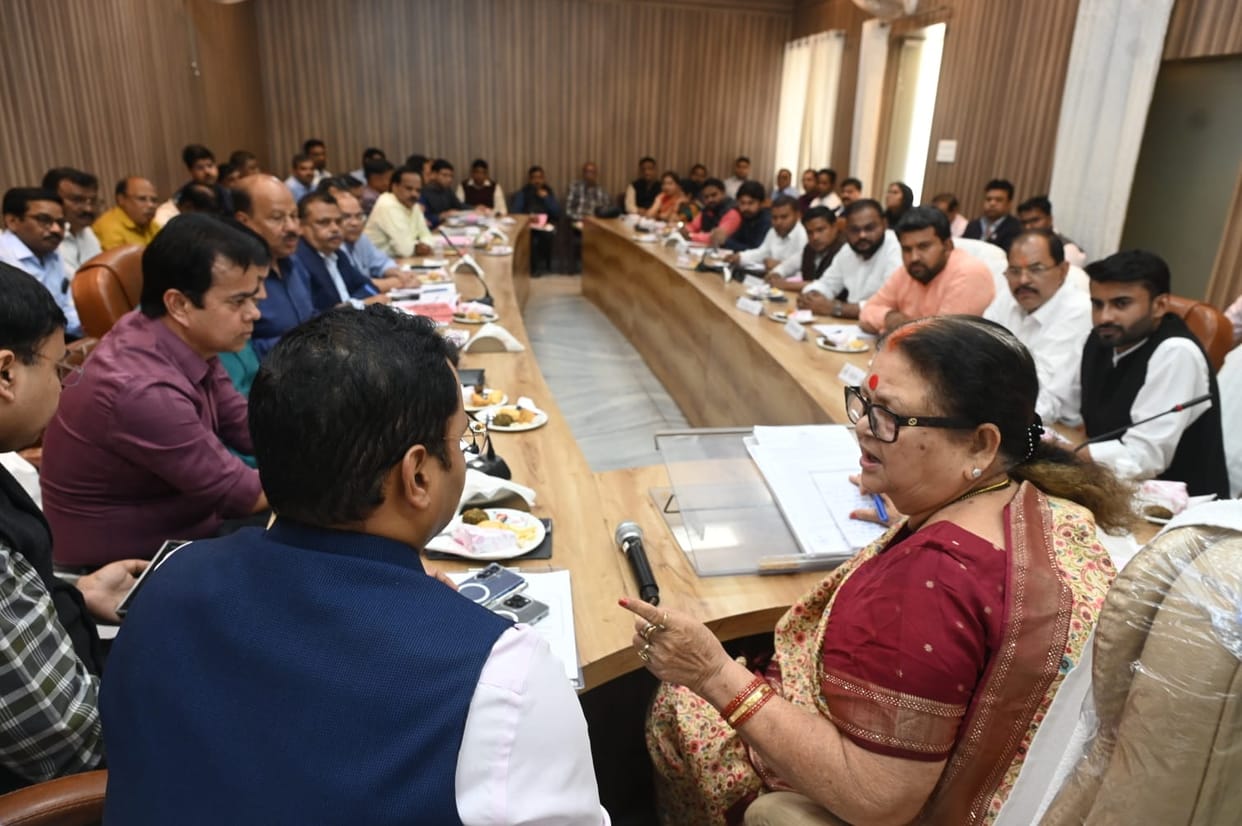 Get the name transfer done for Rs 6500, work worth Rs 20 lakh will be done in the wards.