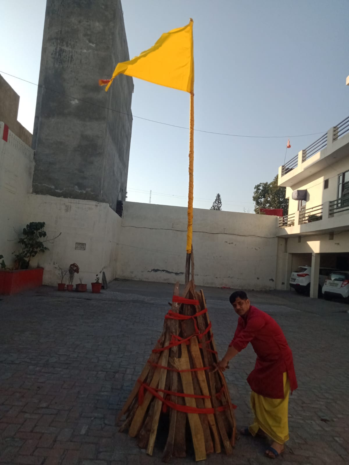 Bhadra's shadow will remain on the full moon day, Holika Dahan will be done at 12:50 pm