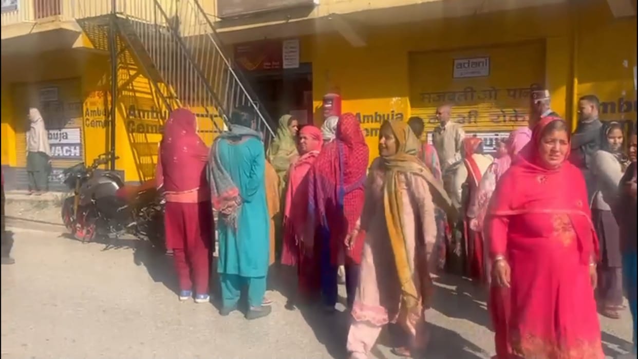 The team that came to change the Gurkotha post office was opposed and returned after locking it.