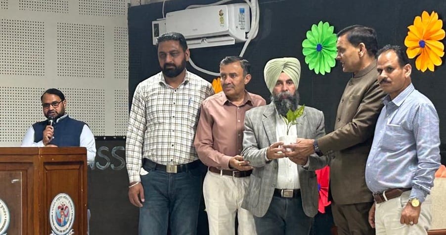 Guru Tegh Bahadur's sacrifice gives the society the right direction: Dr. Suresh