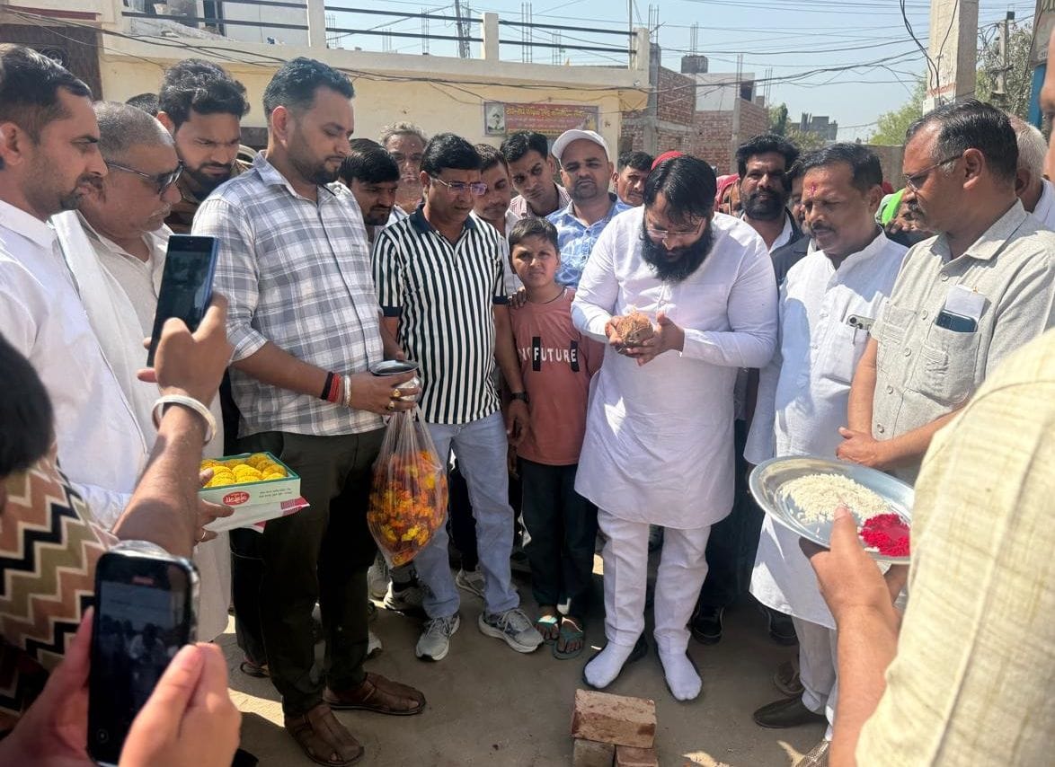 Construction work of six streets started at a cost of Rs 40 lakh.