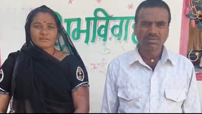 Saying 'the pen has fallen', he picked it up from the seat and stole Rs 30,000 from his pocket.