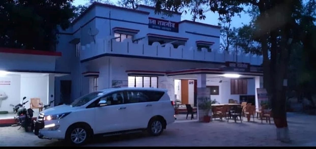 The SO accused of murder is running the police station, demand for action raised