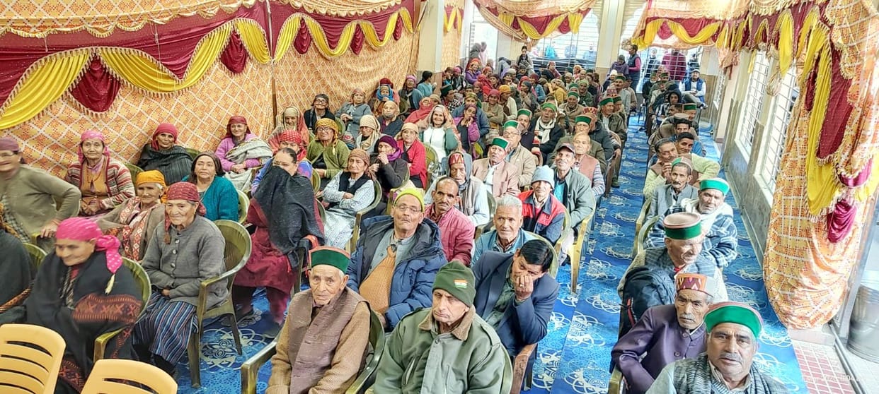 Shri Thakur Satyanarayan Temple Trust organized a free camp