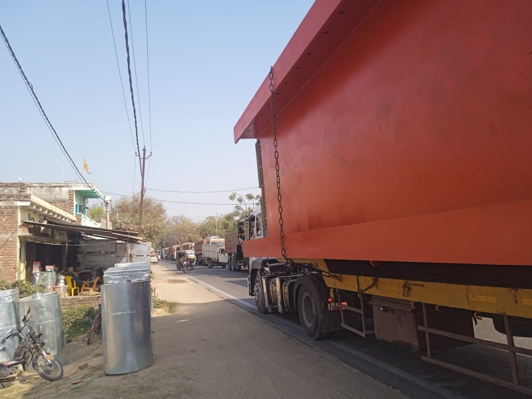 Container caused traffic jam for eight km