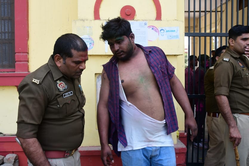 Students clashed at Kashi Vidyapeeth over Holi celebrations, and BHU protested against the closure of gates.