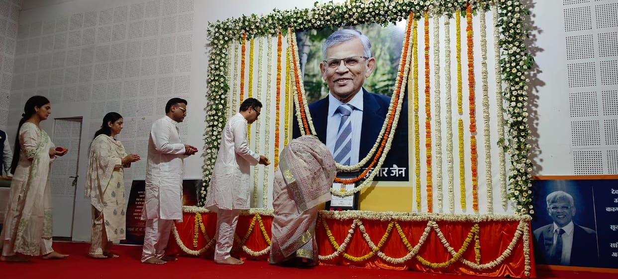 Crowds gathered on the second day to pay tribute to Padmashree Dr. BK Jain.