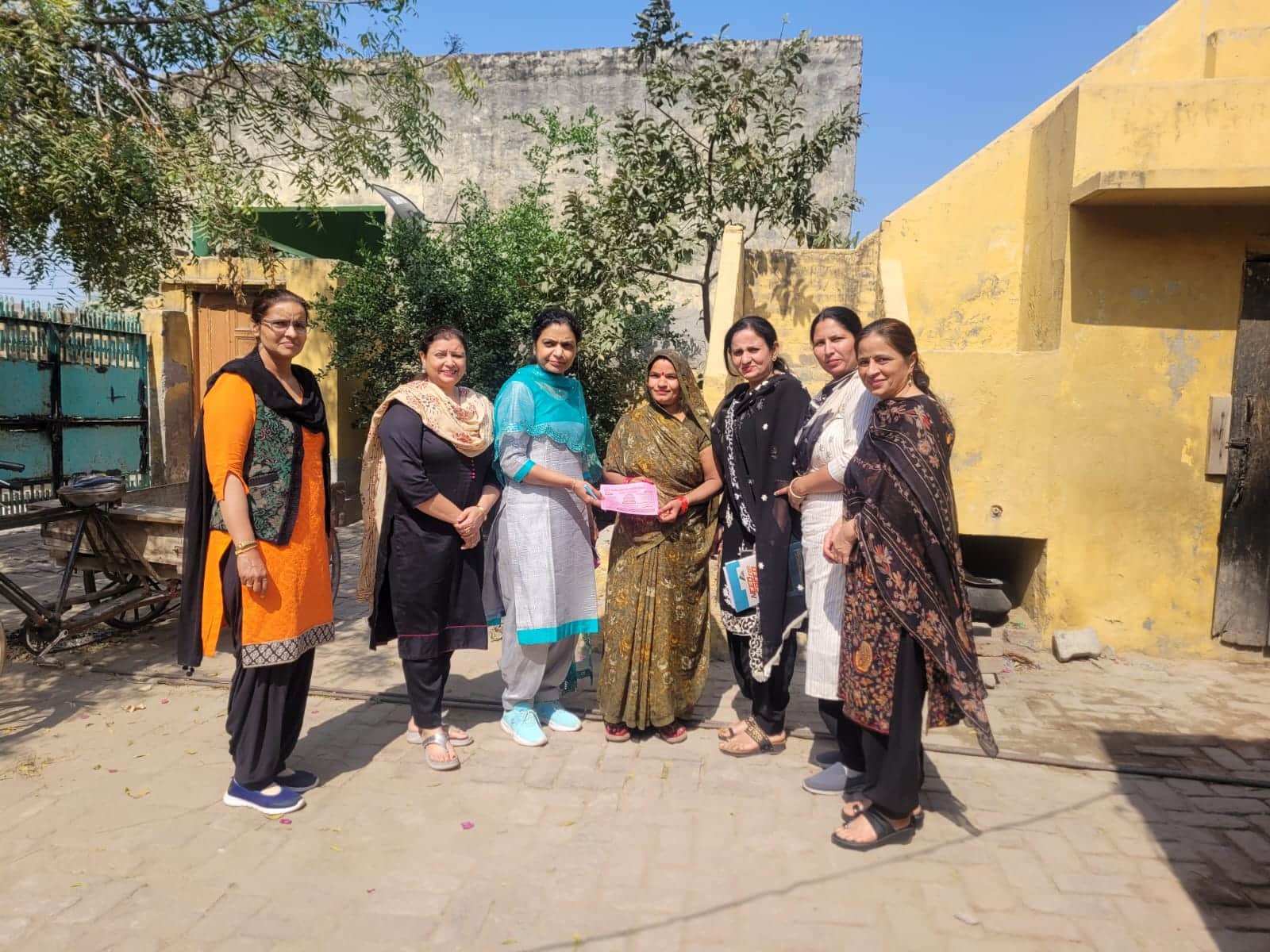 10- सांपला ब्लॉक में उल्लास योजना के तहत निरक्षरों की पहचान करते शिक्षा विभाग के वॉलिंटियर व क