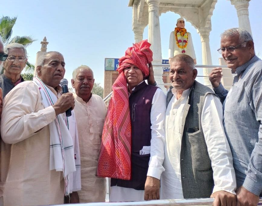 Pandit Shriram Sharma Vichar Manch celebrated Holi