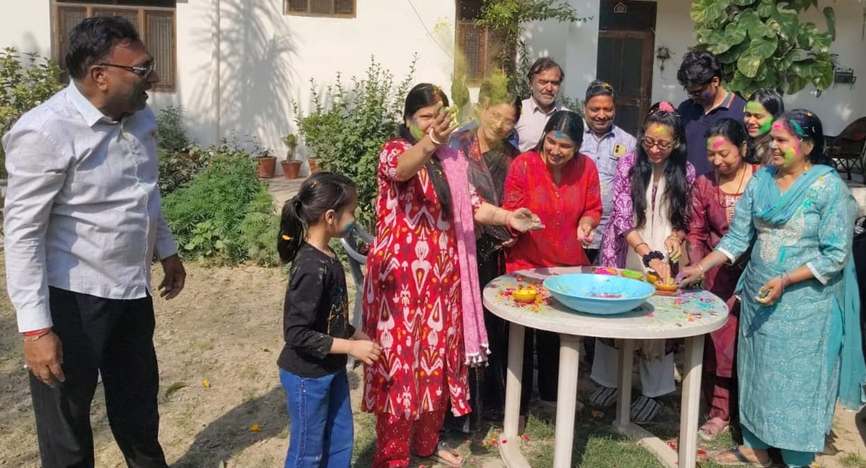 Women played Holi with their families