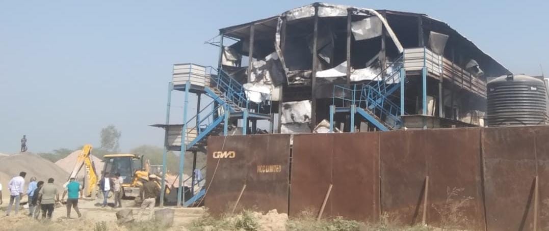40 tin shed rooms burnt in the under-construction Horticulture Market, cylinder exploded