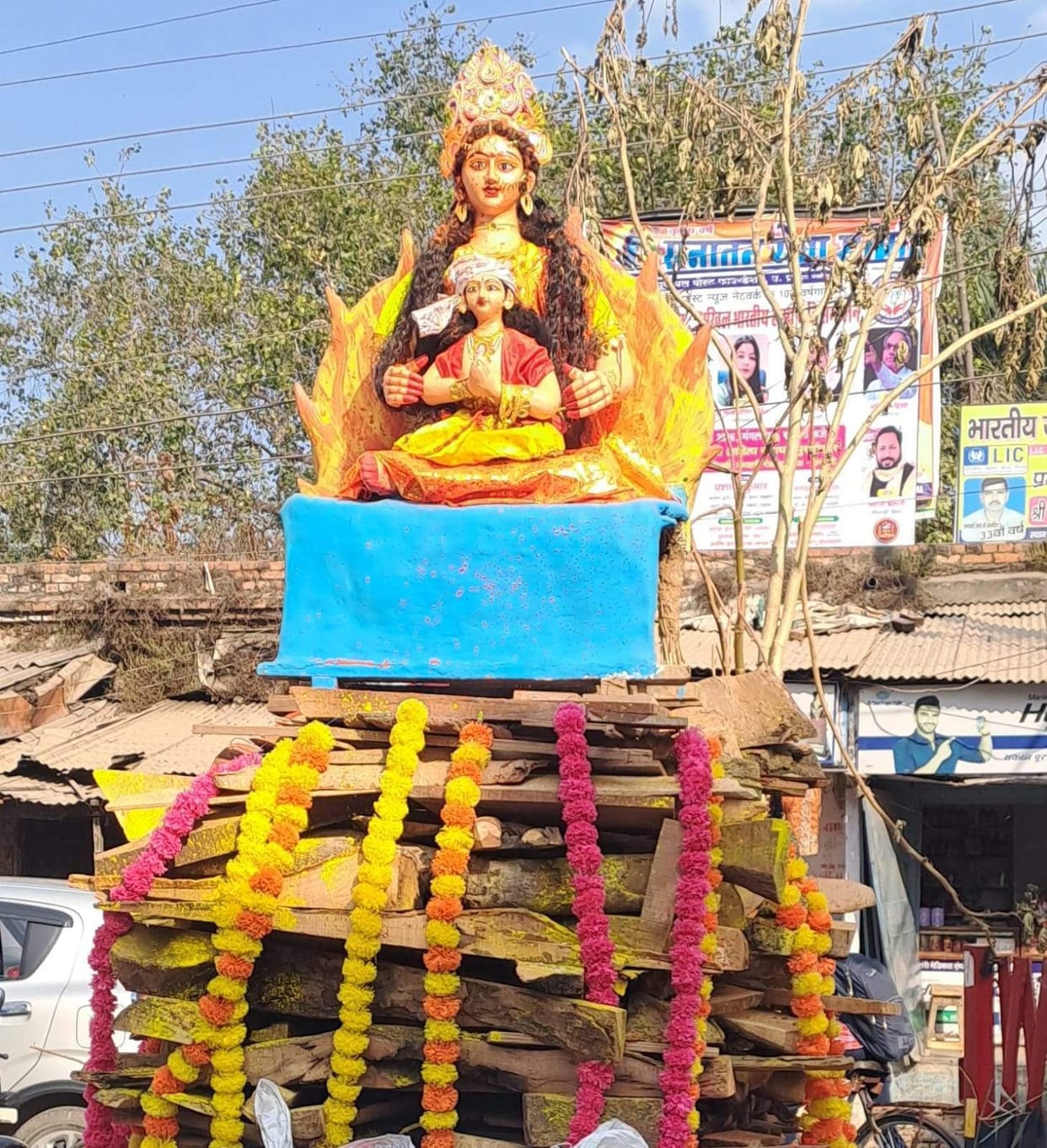 Holika Dahan at 1696 places in the district, 103 sensitive places