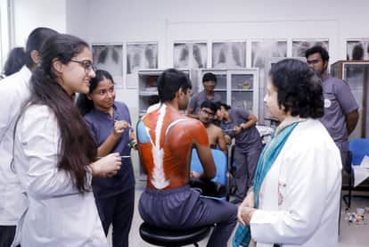Medical students win body painting competition