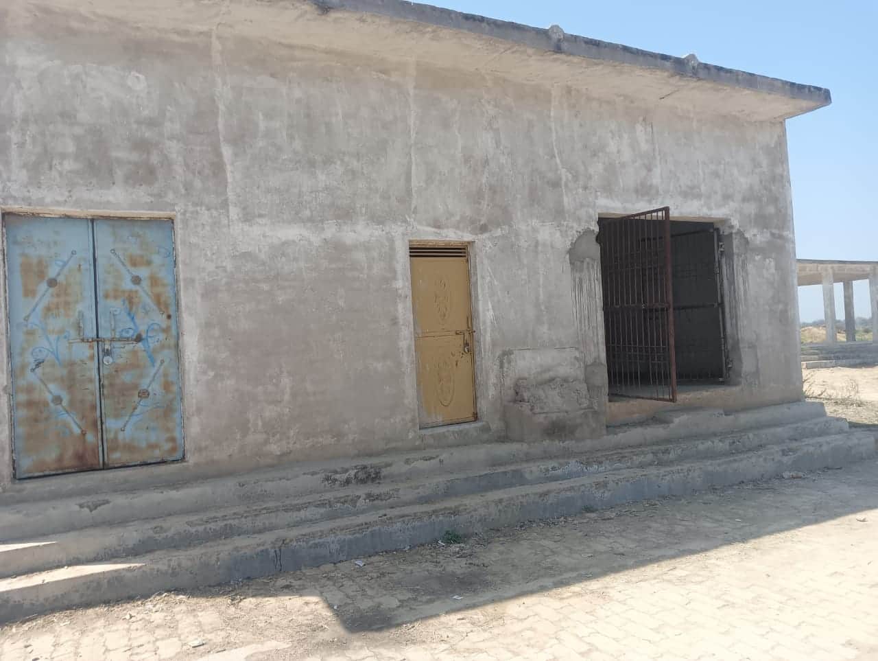 फोटो- 15 खप्टिहागांव में बंद पड़ा आरआरसी सेंटर। संवाद