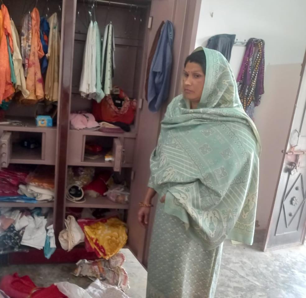 Thieves stole Rs 50,000 and jewellery worth Rs 20 lakh from two houses in Akbarpur.