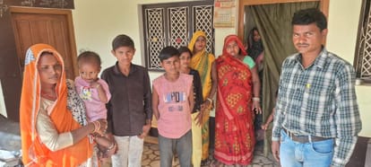 Bahraich News: मिसाइलों के साए में भी नहीं डिगा हौसला, बंकरों में बीत रही रात Even under the shadow of missiles, their spirits remained unshaken, spending the night in bunkers.