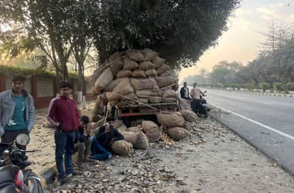 Tanker and tractor-trolley collide, worker dies