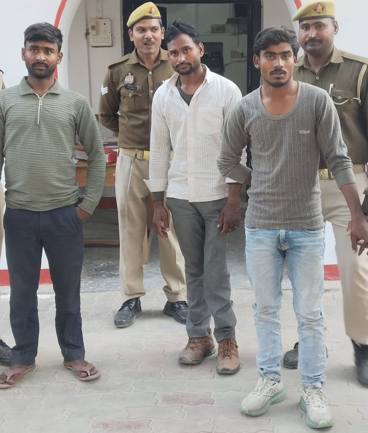 Bloody clash between criminals, history-sheeter shot, tension in the area