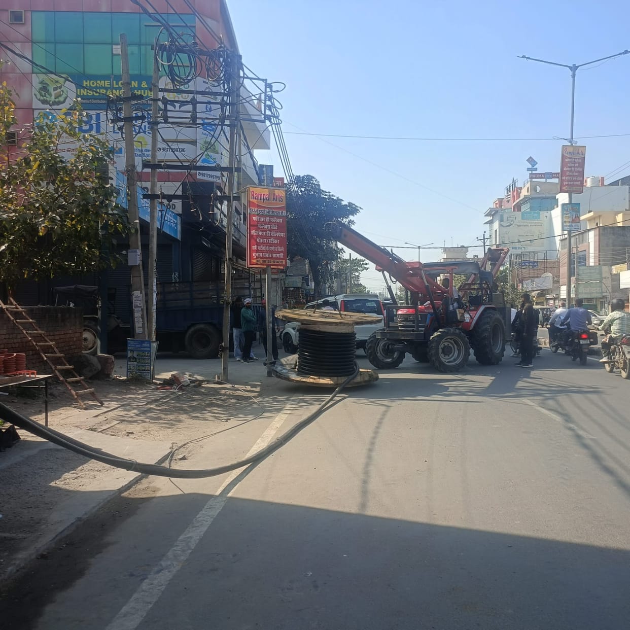 High-voltage wires have been replaced only in half the area, and have not yet been replaced in Sectors 18 and 19.