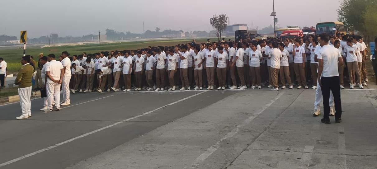 600 recruits ran on the Varanasi-Lumbini route, monitored by drones.